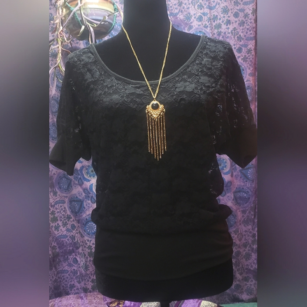 MISOPE sheer lace raglan sleeve top Sz Lg And gold chain dangle pendant necklace